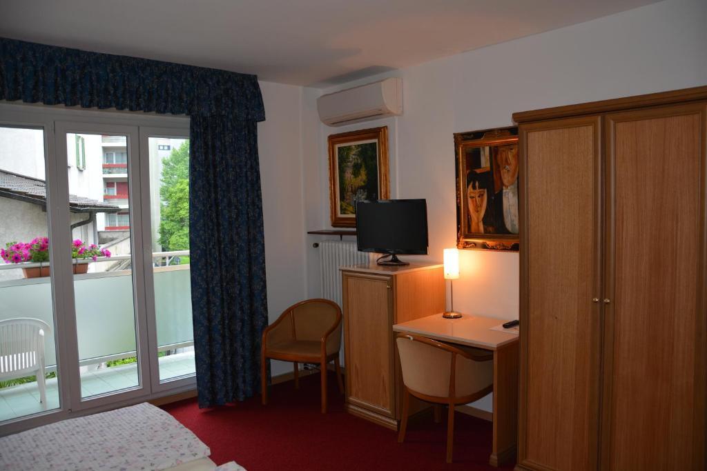 Hotel Dischma - Free Bus And Train Ticket Paradiso Bilik gambar