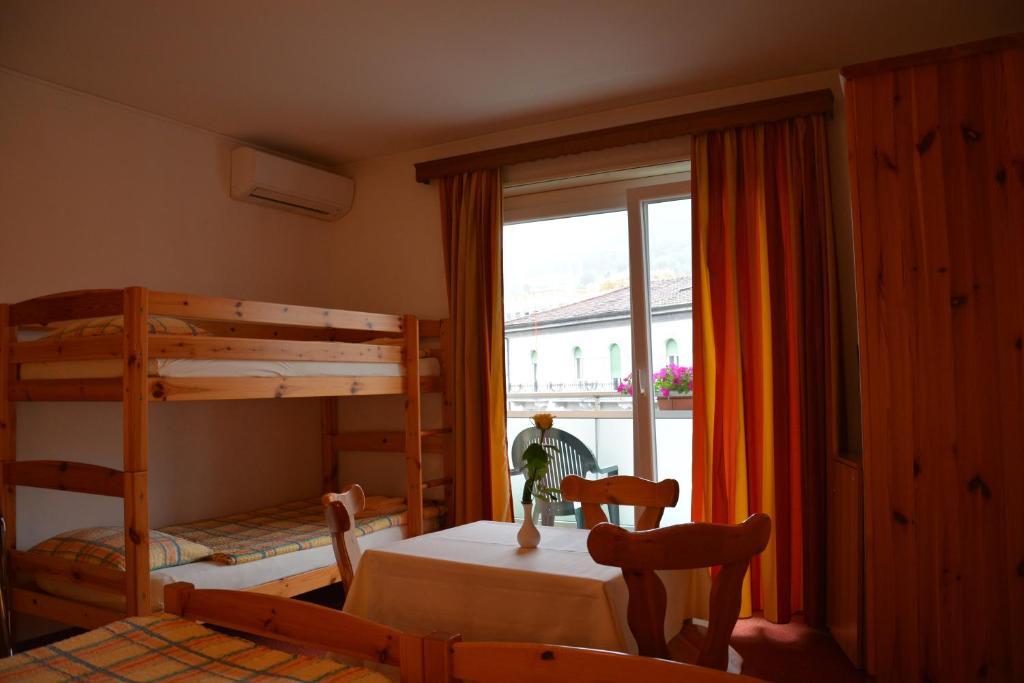 Hotel Dischma - Free Bus And Train Ticket Paradiso Bilik gambar