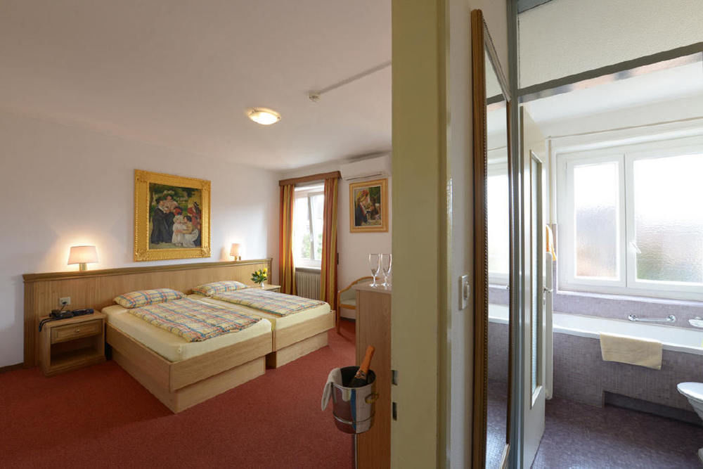 Hotel Dischma - Free Bus And Train Ticket Paradiso Luaran gambar